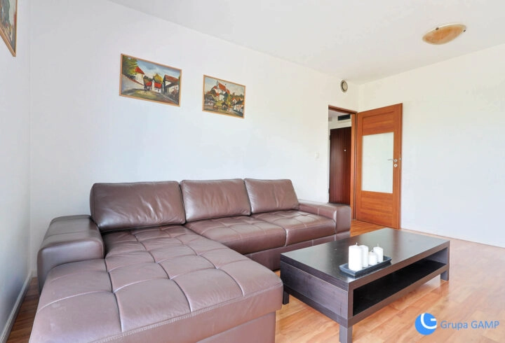 Kapelanka 6a 54,5m2, 2 osobne pokoje, garaż