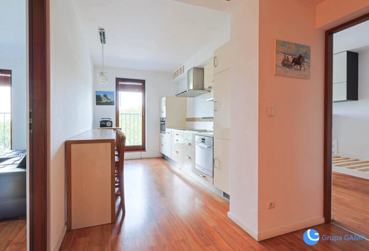 Kapelanka 6a 54,5m2, 2 osobne pokoje, garaż