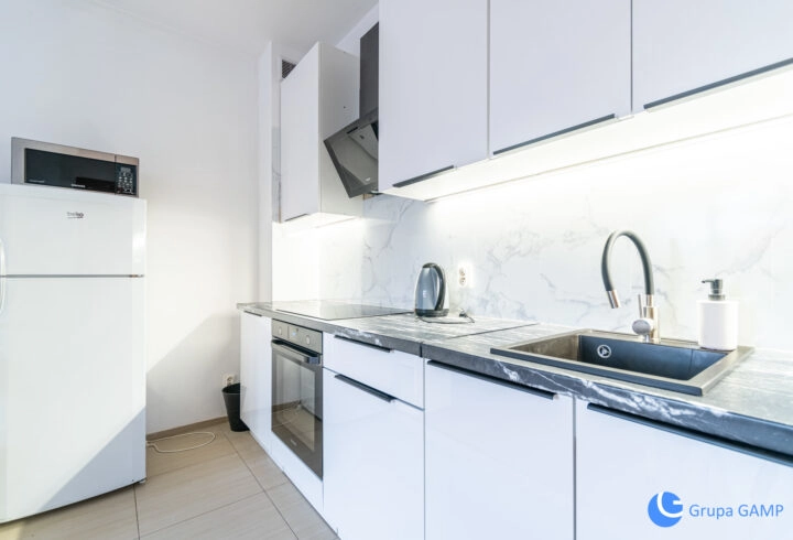 2-pok. 40m2 *Fatimska Bieńczyce* balkon, parking