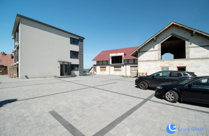 Dwa budynki 795 m2| Działka 30ar|Borzęta-Myślenice