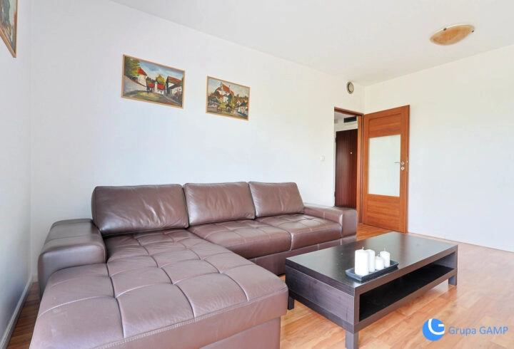 Kapelanka 6a 54,5m2, 2 osobne pokoje, garaż