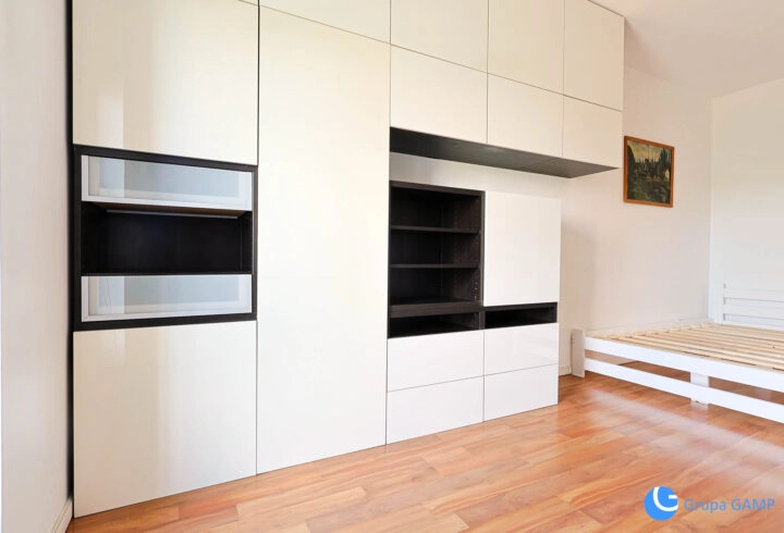 Kapelanka 6a 54,5m2, 2 osobne pokoje, garaż