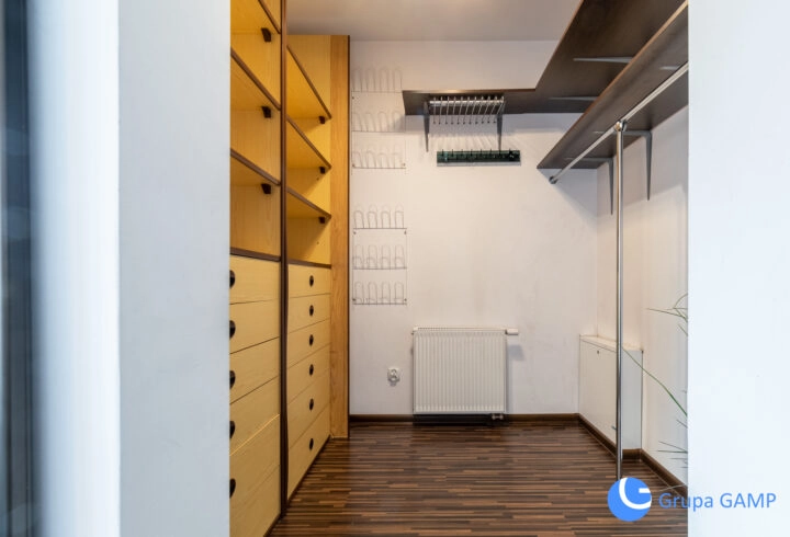|Dom 230m2|garaż|taras|ogród|klimatyzacja