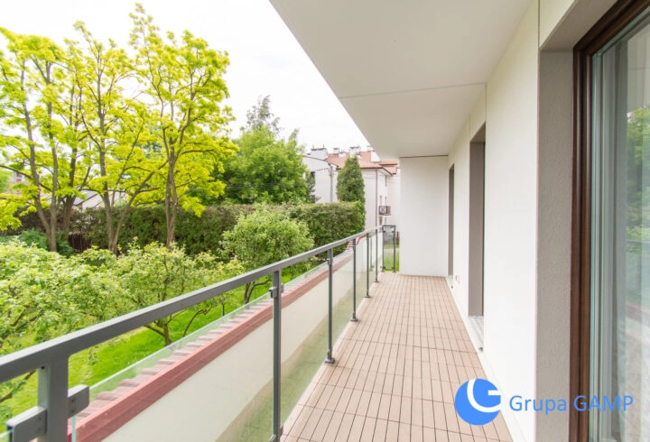 Prądnik Czerwony, trzy pokoje, dwa balkony, 60m2.