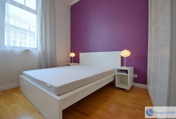 Centrum-2 pokoje z balkonem przy Rondzie Mogilskim