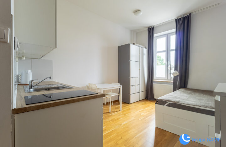 Studio 19m2 *Aleja 29 Listopada* Całość 2350 zł!