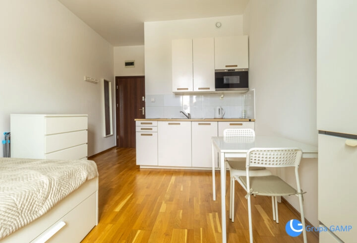 Studio 19m2 *Aleja 29 Listopada* Całość 2350 zł!