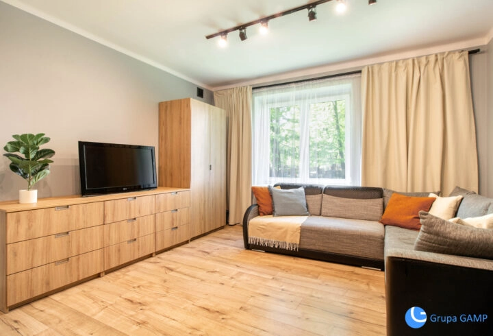 3-pok. 49 m² przy Zalewie Nowohuckim, po remoncie