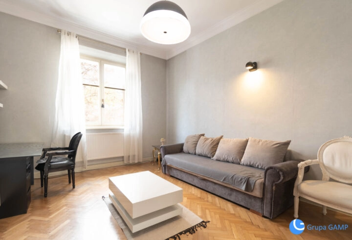 3-pok.104 m2, Stare Miasto, ul. Wielopole, balkon.