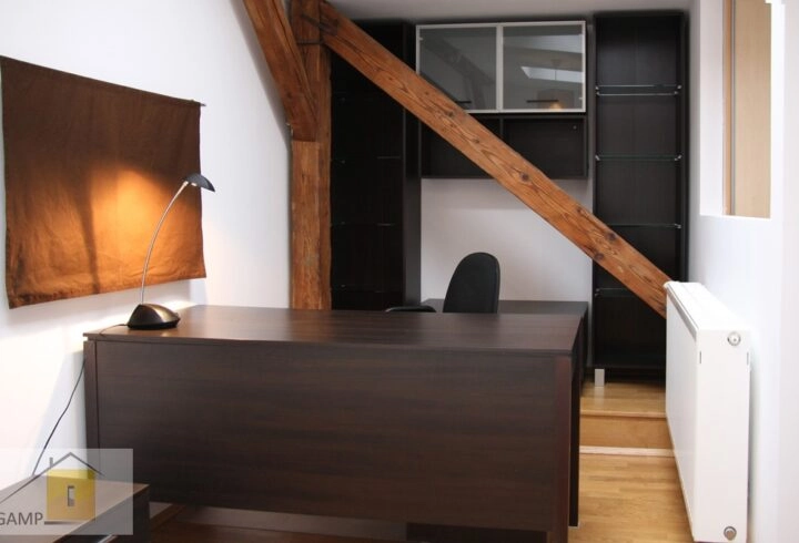 Studio 40 m2 w centrum, od 15.07, 2700 ALL