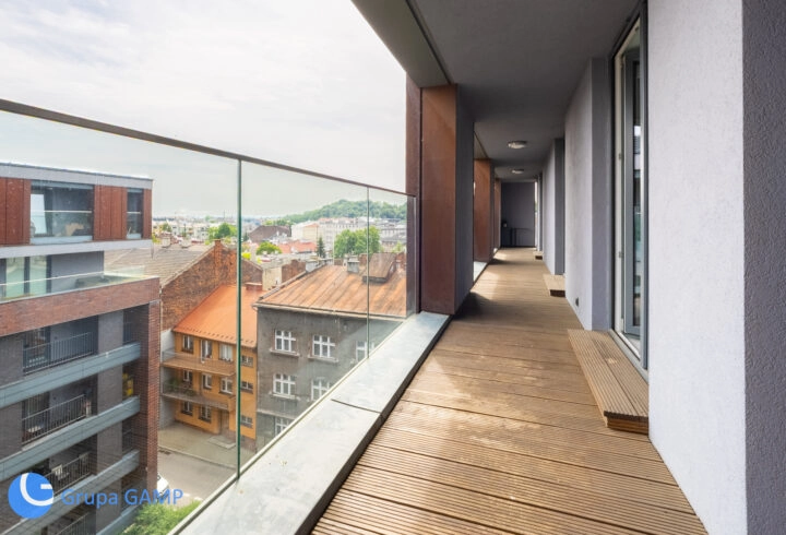 3-Bedroom Unique Penthouse by the River