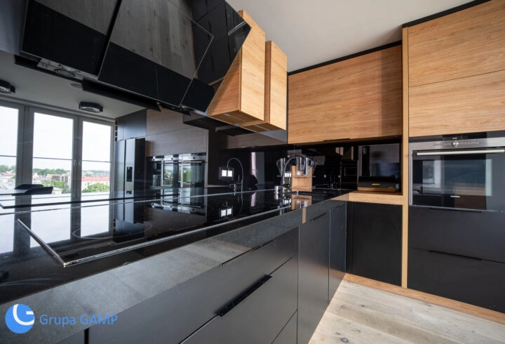 3-Bedroom Unique Penthouse by the River