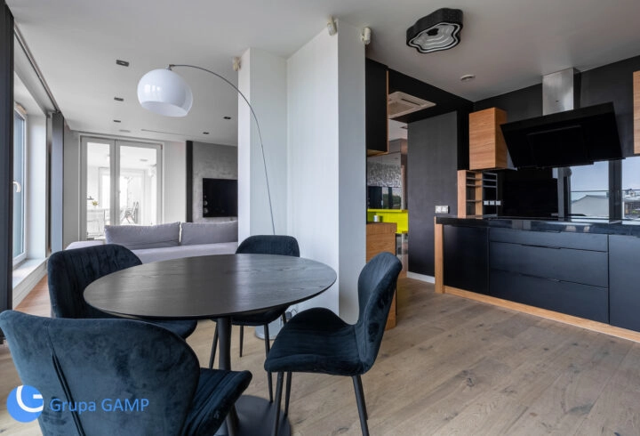 3-Bedroom Unique Penthouse by the River