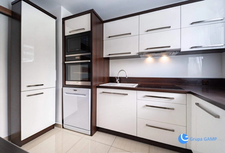 3 pok. | 68 m2 | Po remoncie | Balkon