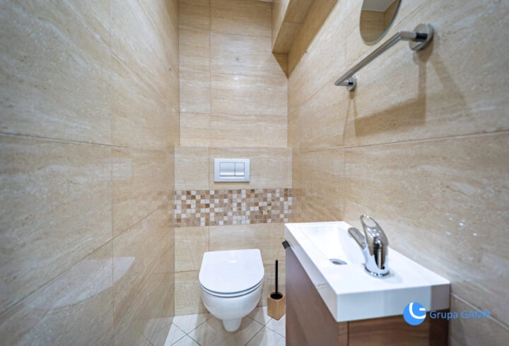 3 pok. | 68 m2 | Po remoncie | Balkon