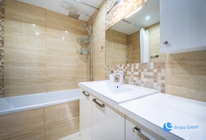 3 pok. | 68 m2 | Po remoncie | Balkon