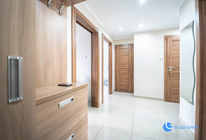 3 pok. | 68 m2 | Po remoncie | Balkon