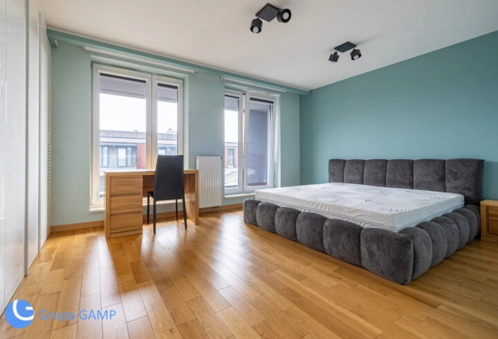 3-Bedroom Unique Penthouse by the River