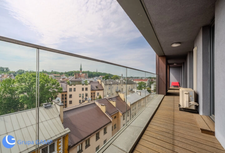 3-Bedroom Unique Penthouse by the River