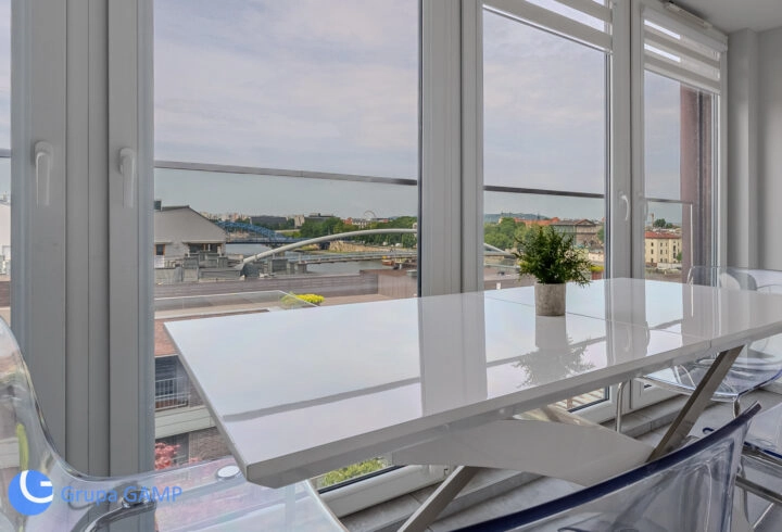 3-Bedroom Unique Penthouse by the River