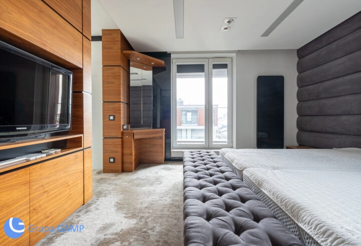 3-Bedroom Unique Penthouse by the River