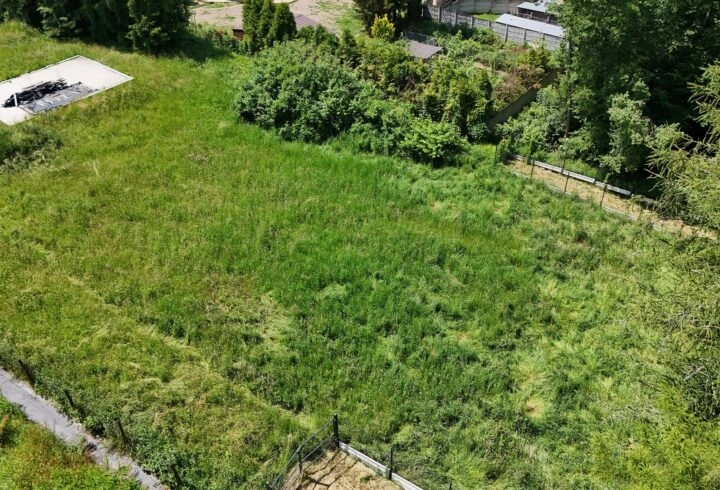 Widokowa działka 13,4 ar w Sieprawiu | Media
