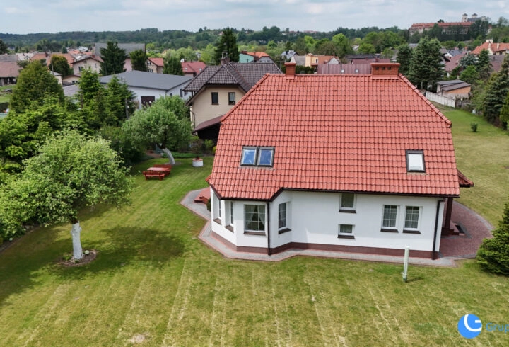 Dom w Tyńcu,  140m2 na pięknej działce 21 arów