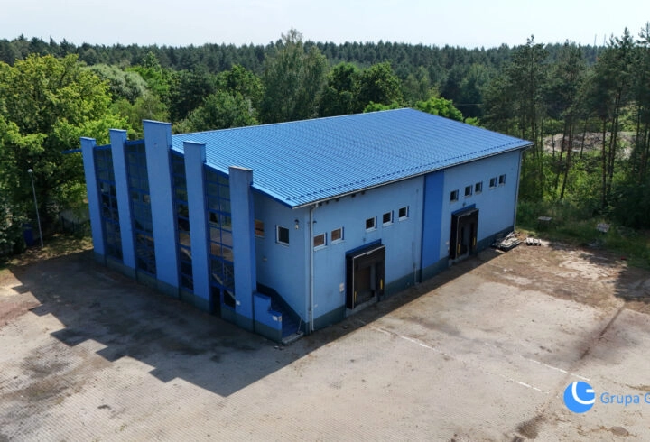 Hala magazynowo-produkcyjna z chłodniami | 861 m²