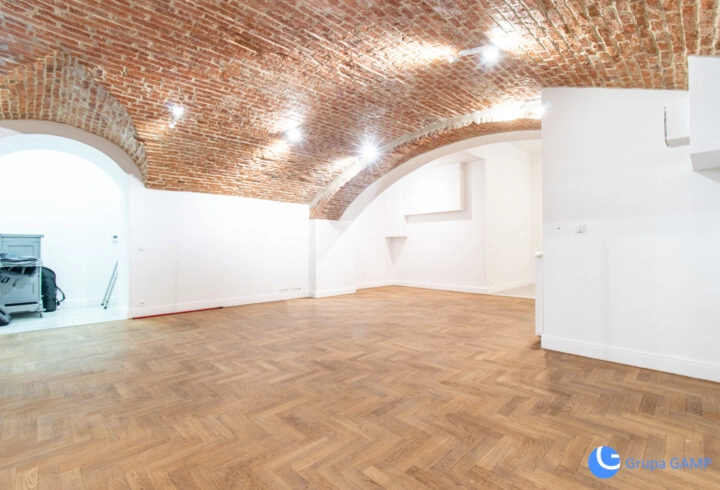 Lokal, 62m2, Stare miasto, Plac Matejki.