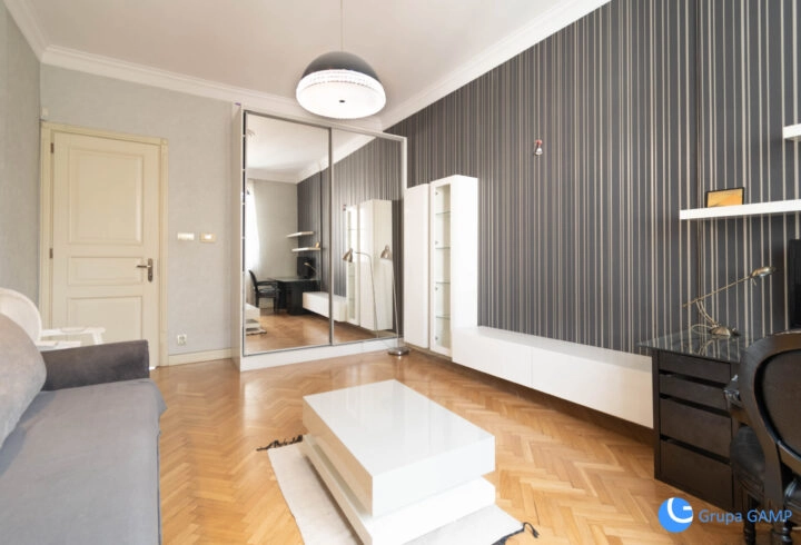3-pok.104 m2, Stare Miasto, ul. Wielopole, balkon.