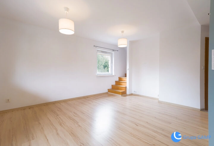 Przestronne, dwupoziomowe | 71 m2 | Borek Fałecki