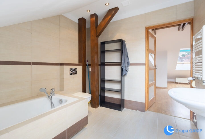 Przestronne, dwupoziomowe | 71 m2 | Borek Fałecki