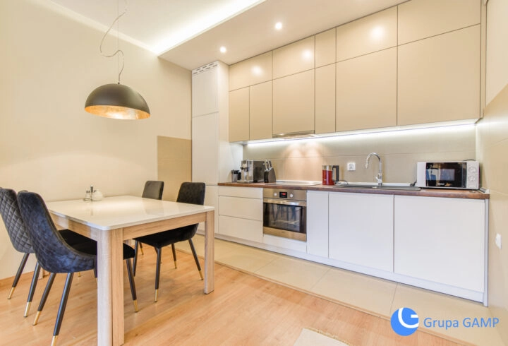 *Apartamenty Novum* Stare Miasto, 3 pok., garaż