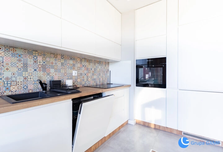 2pok, 34m2, *Mogilska Tower* Balkon, Parking