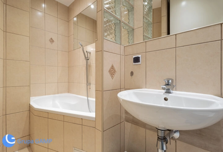 Żabiniec, 48m2, 2pok, balkon, w pełni umeblowane