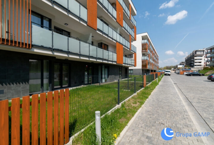 2 pok., duży balkon, piwnica, garaż, ul. Piltza 23