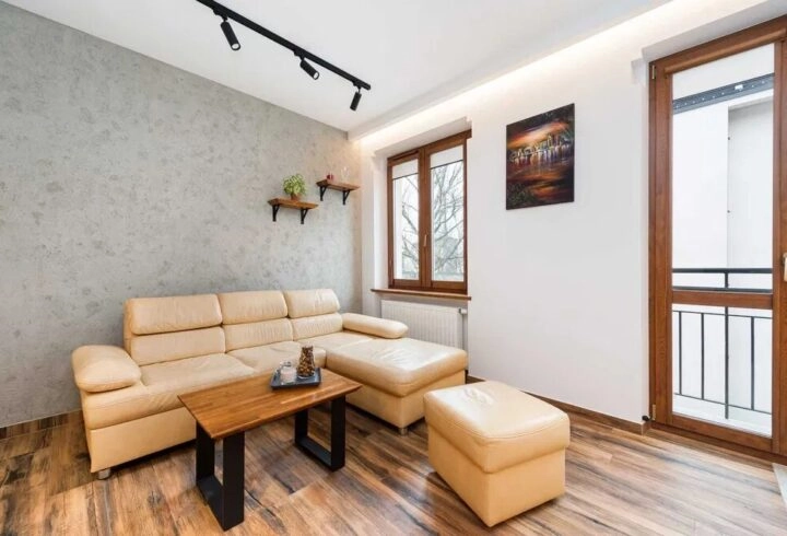 Od 1 września | 26 mkw. + balkon | ul. Starowiślna