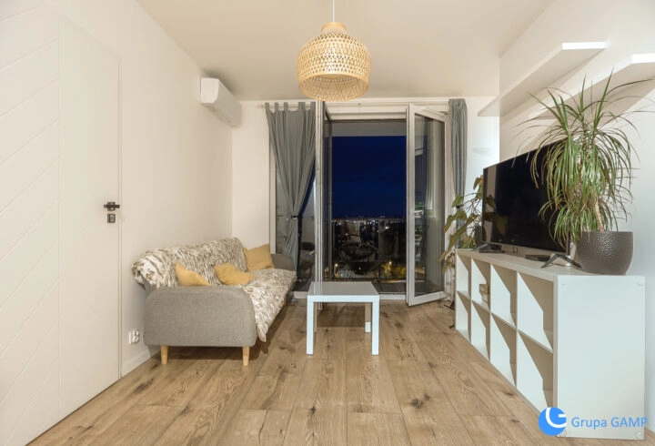 2pok, 43m² *Mogilska, Łaszkiewicza*, balkon
