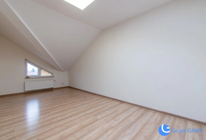 Duży dom 240m2 dla rodziny lub firmy! ZAKOPIAŃSKA