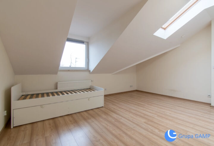Duży dom 240m2 dla rodziny lub firmy! ZAKOPIAŃSKA