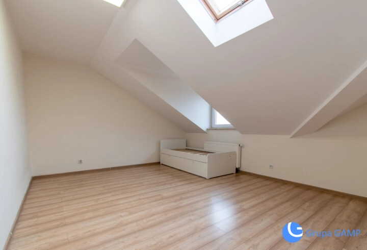 Duży dom 240m2 dla rodziny lub firmy! ZAKOPIAŃSKA