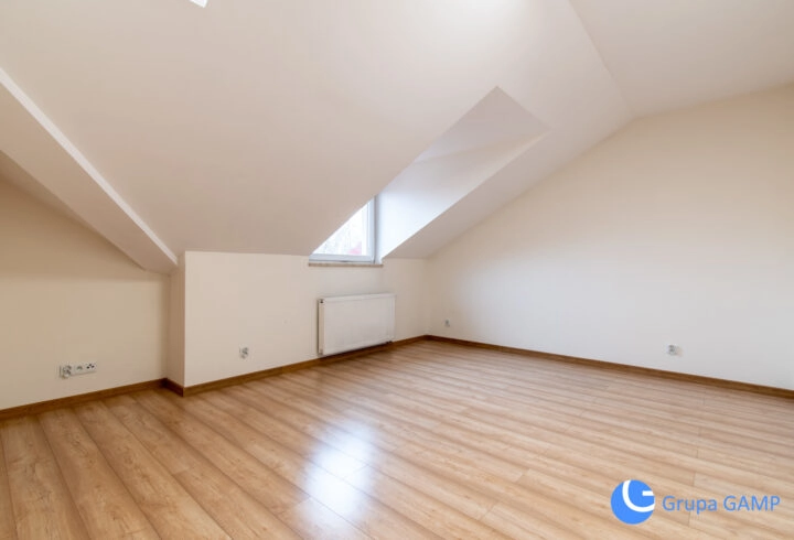 Duży dom 240m2 dla rodziny lub firmy! ZAKOPIAŃSKA