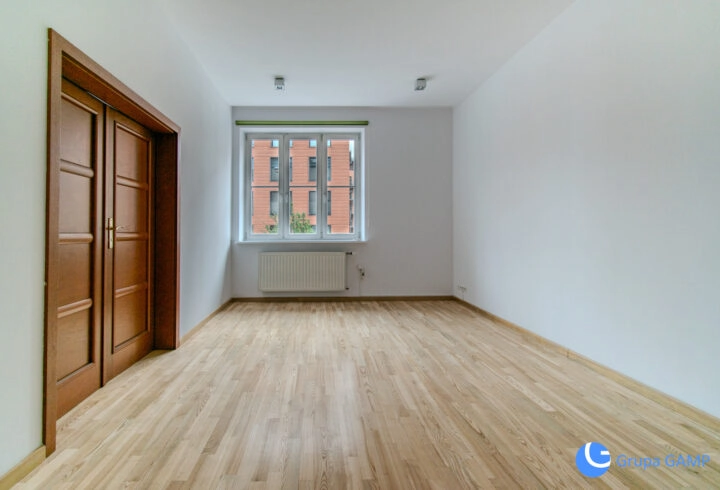 LOKAL BIUROWY I 105 m² W PRZEDWOJENNEJ