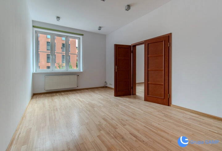 LOKAL BIUROWY I 105 m² W PRZEDWOJENNEJ