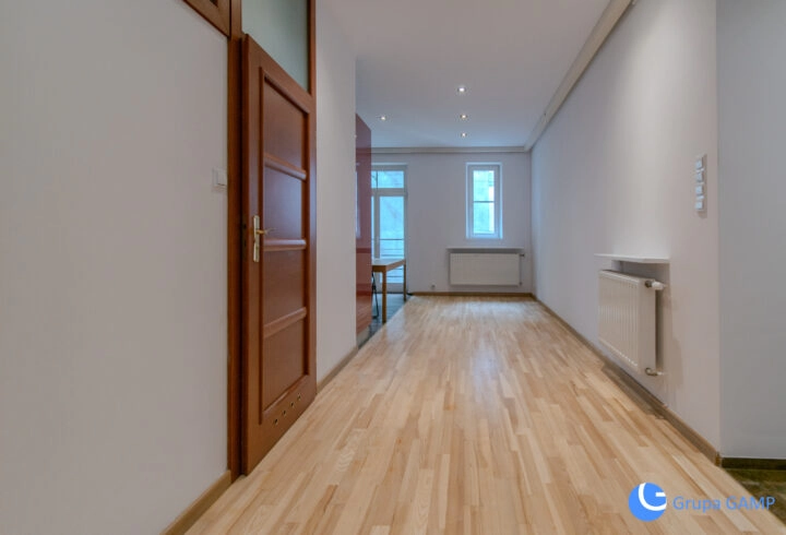 LOKAL BIUROWY I 105 m² W PRZEDWOJENNEJ