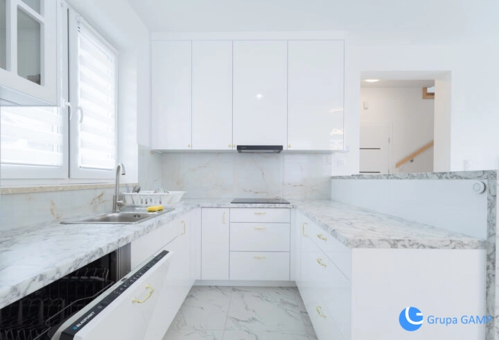 3 niezależne pokoje + salon | 136 m2 | Dom Bibice