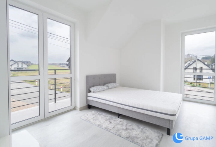 3 niezależne pokoje + salon | 136 m2 | Dom Bibice