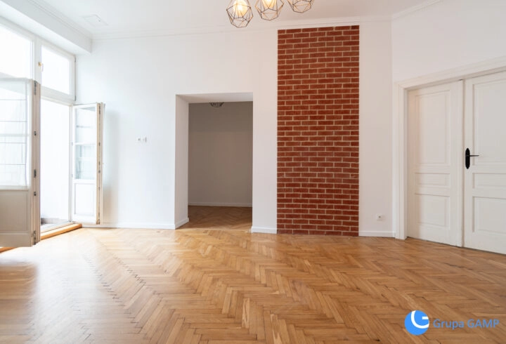 Wyjątkowy lokal128m2z widokiem na Kościół Mariacki