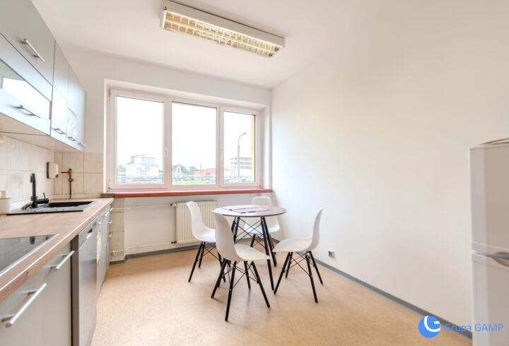 8 pomieszczeń, 120m2 Lokal Biurowy *Isep-Czyżyny*