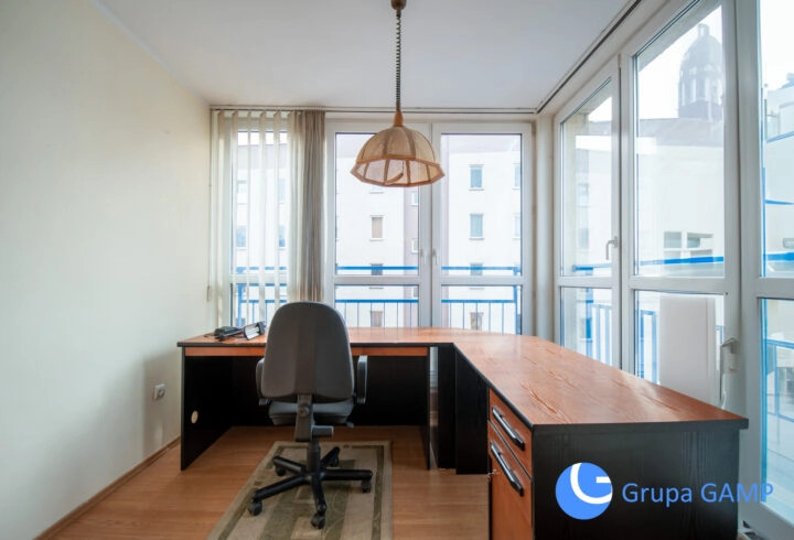 60m2, balkon, garderoba, studio*Białoprądnicka
